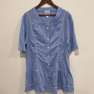 Chic Light Blue Button-Up Blouse